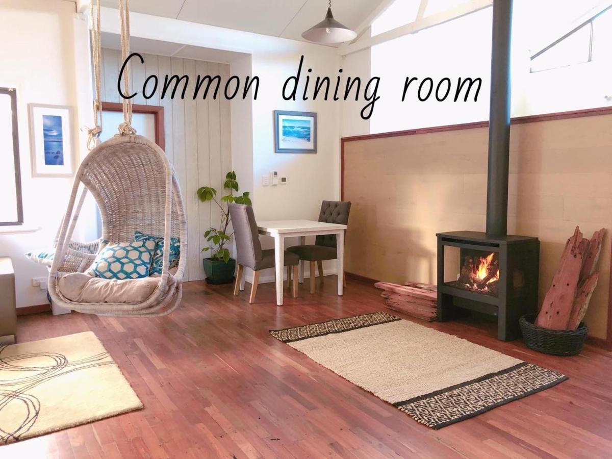 Grape Juice Retreat Rustic Romantic Gateway 5Mins To Beaches & Town Margaret River Eksteriør bilde
