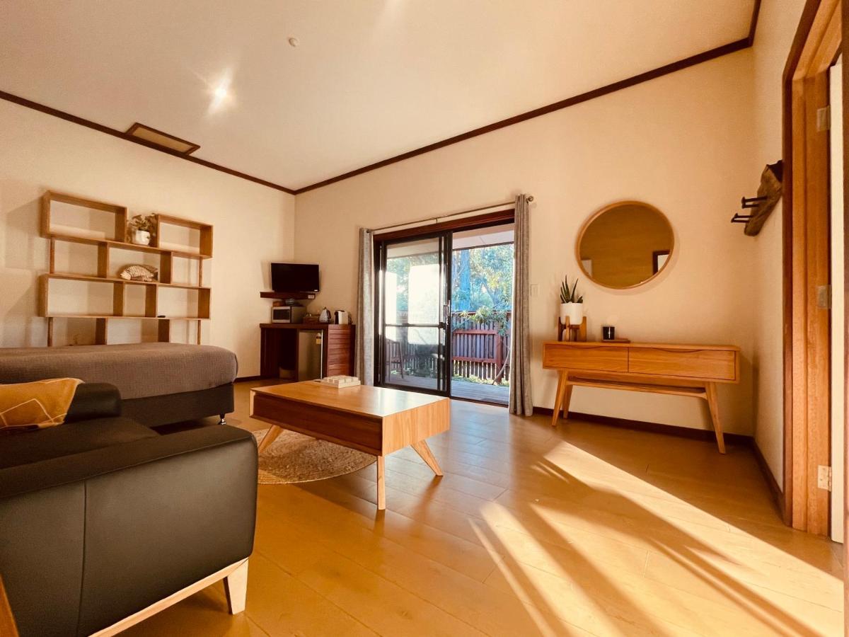Grape Juice Retreat Rustic Romantic Gateway 5Mins To Beaches & Town Margaret River Eksteriør bilde