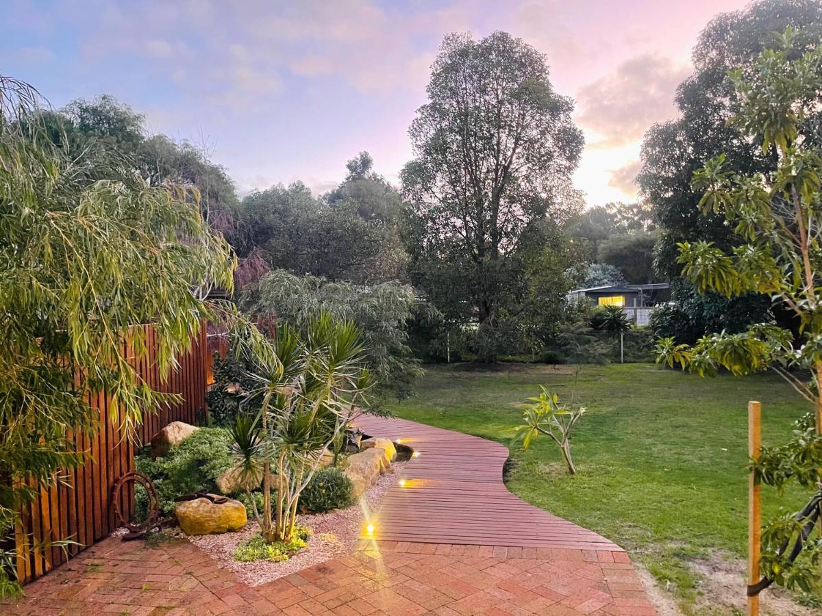 Grape Juice Retreat Rustic Romantic Gateway 5Mins To Beaches & Town Margaret River Eksteriør bilde