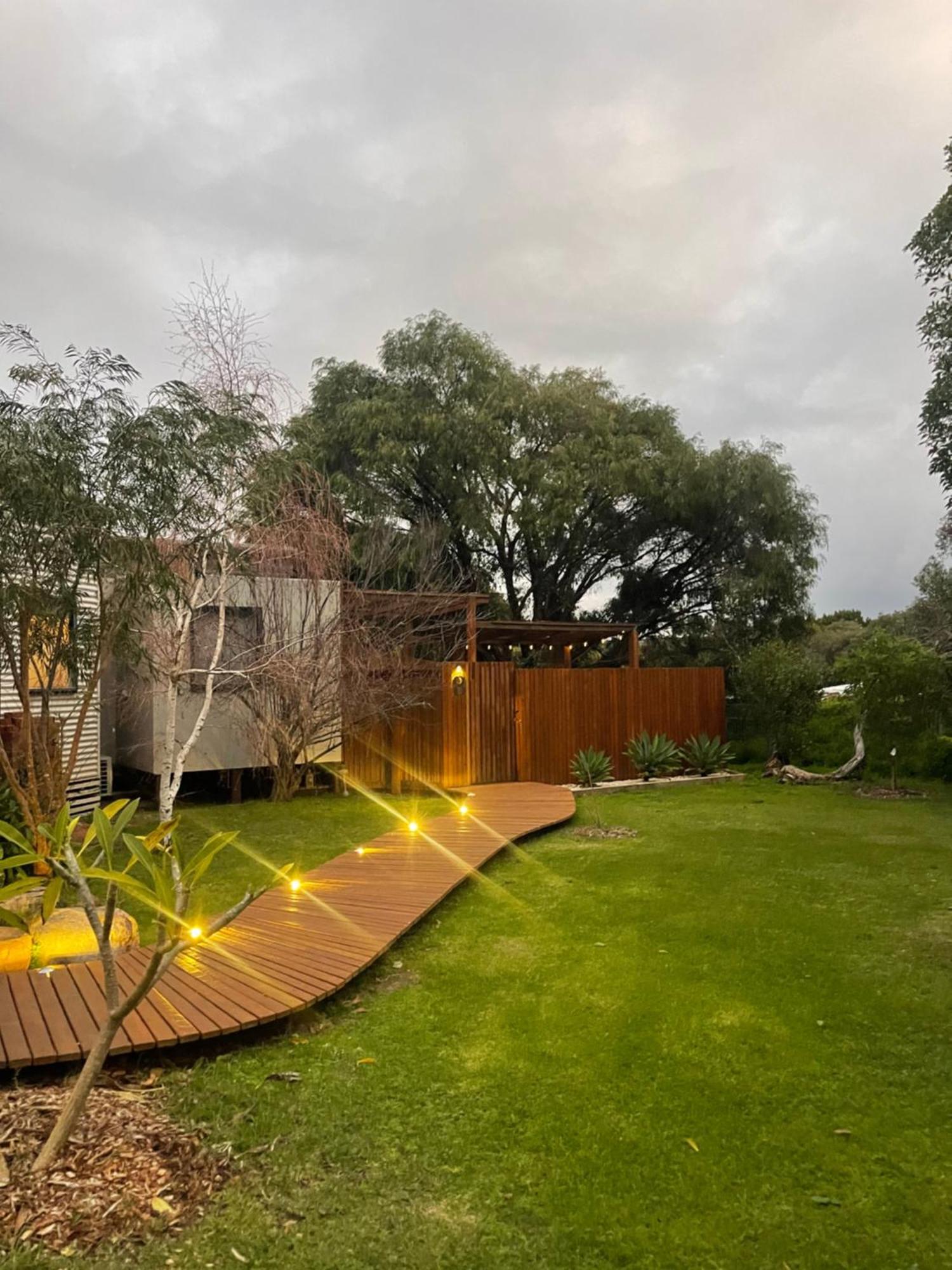 Grape Juice Retreat Rustic Romantic Gateway 5Mins To Beaches & Town Margaret River Eksteriør bilde